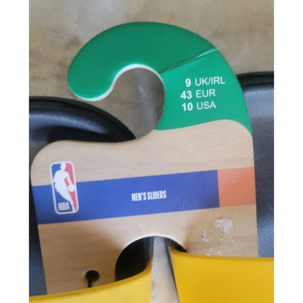 NBA Los Angeles Lakers Mens Slides Yellow Black Logo Sandals Size 10 USA NEW